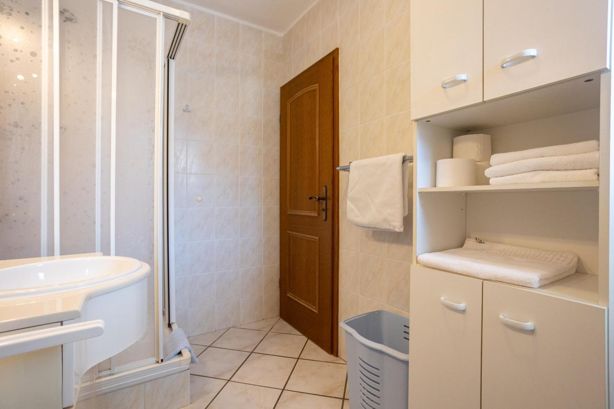 Villa Marina Okrug Gornji Kamer foto